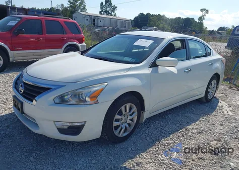 2015 Nissan Altima 2.5 S z USA, uszkodzony, nr VIN 1N4AL3AP6FN911458